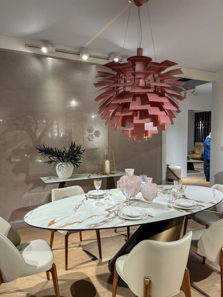 lámpara y espacio de Angel Cerdá en feria Hábitat 2026
